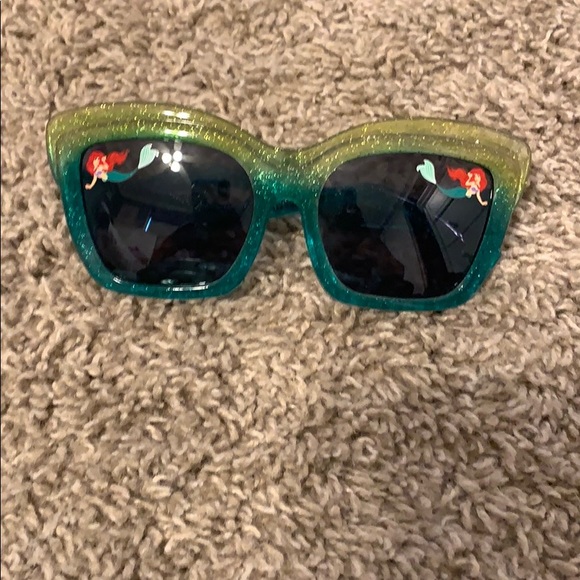 EUC Ariel the little mermaid coverup & beach bag - Picture 4 of 6